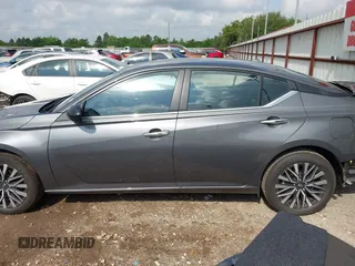 2025 Nissan Altima SV with VIN 1N4BL4DW7SN351134, listed as a IAAI auction lot 42057387 with 7,768 mi miles and . Bid and sale history available at DreamBid. Image 15.