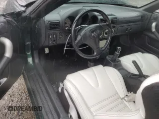 2001 Toyota MR2 z VIN JTDFR320810037734, wystawiony jako Copart lot #51645125 z przebiegiem 269 261 mil mil oraz Szkody całkowita. Historia ofert i sprzedaży dostępna na DreamBid. Obrazek 8.