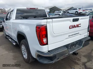 2022 GMC Sierra 1500 SLE with VIN 1GTR8BEK5NZ135368, listed as a IAAI auction lot 41544688 with 113,322 mi miles. Bid and sale history available at carsss.com. Image 3.