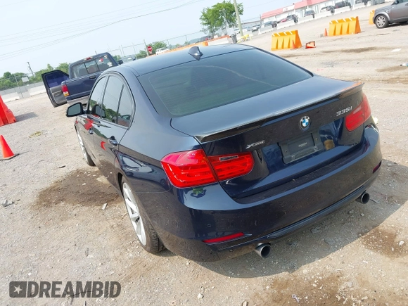 2013 BMW 3 Series 335i xDrive с VIN WBA3B9C53DJ465713, выставлен на аукционе IAAI как лот 42485856 с пробегом 106 716 миль миль и . История ставок и продаж доступна на DreamBid. Изображение 3.