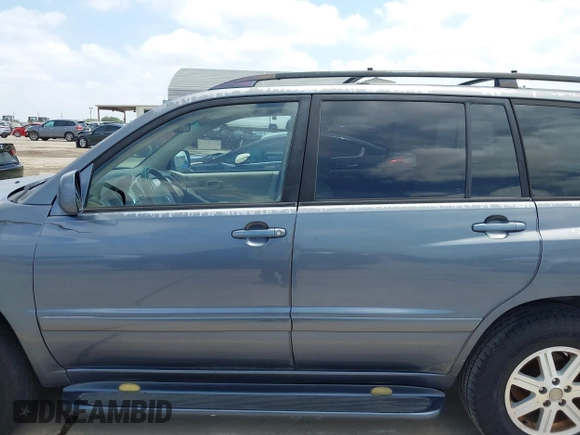 2004 Toyota Highlander z VIN JTEEP21A440009600, wystawiony jako IAAI lot #42377709 z przebiegiem 231 822 mil mil oraz . Historia ofert i sprzedaży dostępna na DreamBid. Obrazek 14.