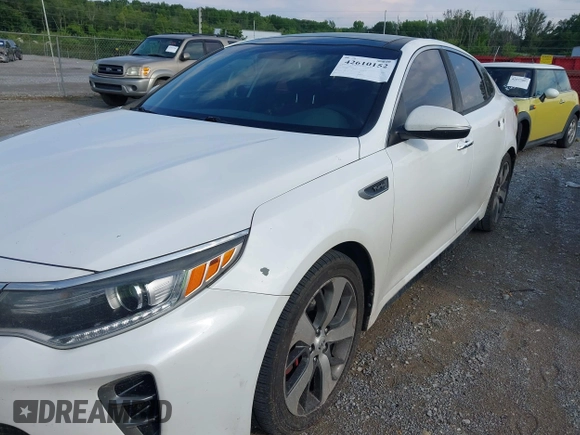 2016 Kia Optima SX Turbo z VIN 5XXGW4L20GG016368, wystawiony jako IAAI lot #42610152 z przebiegiem 165 525 mil mil oraz . Historia ofert i sprzedaży dostępna na DreamBid. Obrazek 2.