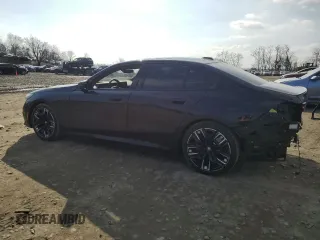 2024 BMW i5 M60 z VIN WBY43FK07RCR84752, wystawiony jako Copart lot #43782755 z przebiegiem 12 175 mil mil oraz Szkoda całkowita • Salvage title. Historia ofert i sprzedaży dostępna na DreamBid. Obrazek 2.