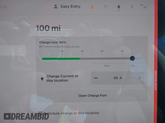 2018 Tesla Model 3 Long Range Battery z VIN 5YJ3E1EA4JF078080, wystawiony jako IAAI lot #41688015 z przebiegiem 97 886 mil mil oraz . Historia ofert i sprzedaży dostępna na DreamBid. Obrazek 17.