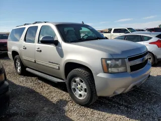 2009 Chevrolet Suburban LT w/1LT with VIN 1GNFK26399R260429, listed as a Copart auction lot 72008494 with 186,759 mi miles and Clean Title. Bid and sale history available at carsss.com. Image 4.