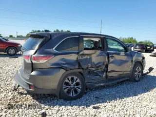 2015 Toyota Highlander LE Plus z VIN 5TDZKRFH4FS051610, wystawiony jako Copart lot #53880115 z przebiegiem 138 014 mil mil oraz Szkoda całkowita • Salvage title. Historia ofert i sprzedaży dostępna na DreamBid. Obrazek 3.