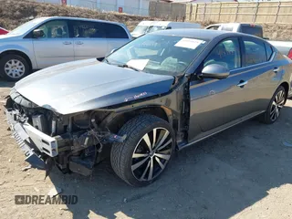 2019 Nissan Altima 2.5 Platinum with VIN 1N4BL4FW9KC139697, listed as a IAAI auction lot 41894849 with 135,105 mi miles. Bid and sale history available at carsss.com. Image 18.