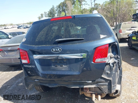 2011 Kia Sorento LX with VIN 5XYKT4A22BG123397, listed as a IAAI auction lot 41890456 with 173,669 mi miles. Bid and sale history available at carsss.com. Image 16.
