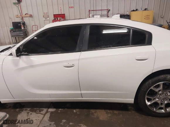 2016 Dodge Charger SXT with VIN 2C3CDXJG6GH282127, listed as a IAAI auction lot 41591877 with 82,331 mi miles. Bid and sale history available at carsss.com. Image 14.