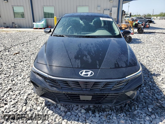 2025 Hyundai Elantra SEL Convenience with VIN KMHLS4DG8SU933531, listed as a Copart auction lot 54520365 with 3,295 mi miles and Clean Title. Bid and sale history available at DreamBid. Image 5.