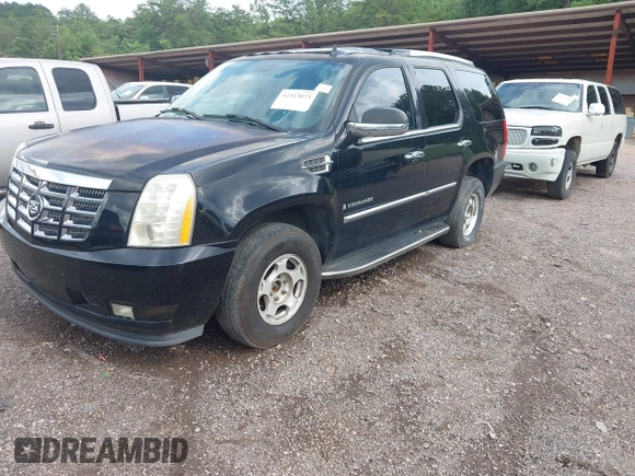 2007 Cadillac Escalade z VIN 1GYFK638X7R420955, wystawiony jako IAAI lot #42313073 z przebiegiem 175 578 mil mil oraz . Historia ofert i sprzedaży dostępna na DreamBid. Obrazek 2.