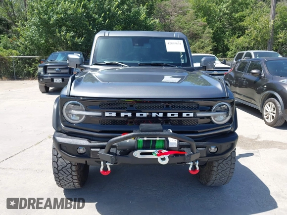 2023 Ford Bronco z VIN 1FMEE5DP8PLA91454, wystawiony jako IAAI lot #42805631 z przebiegiem 49 354 mil mil oraz . Historia ofert i sprzedaży dostępna na DreamBid. Obrazek 12.