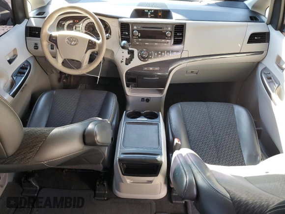 2014 Toyota Sienna SE with VIN 5TDXK3DC2ES518694, listed as a Copart auction lot 45270805 with 170,824 mi miles and Salvage Title. Bid and sale history available at DreamBid. Image 8.