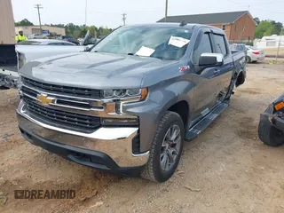2021 Chevrolet Silverado 1500 LT z VIN 1GCUYDED3MZ411911, wystawiony jako IAAI lot #42005209 z przebiegiem 29 253 mil mil oraz . Historia ofert i sprzedaży dostępna na DreamBid. Obrazek 2.