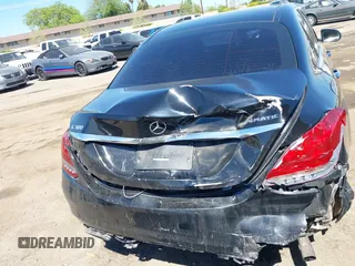 2018 Mercedes-Benz C 300 z VIN 55SWF4KB3JU234505, wystawiony jako IAAI lot #41871944 z przebiegiem 46 454 mil mil oraz . Historia ofert i sprzedaży dostępna na DreamBid. Obrazek 17.