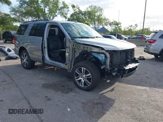 2024 Ford Expedition XLT с VIN 1FMJU1H83REA98705, выставлен на аукционе IAAI как лот 41867535 с пробегом 181 миль миль и . История ставок и продаж доступна на DreamBid. Изображение 1.