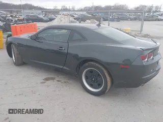 2012 Chevrolet Camaro 2LS z VIN 2G1FA1E34C9163205, wystawiony jako IAAI lot #41395889 z przebiegiem 40 765 mil mil oraz . Historia ofert i sprzedaży dostępna na DreamBid. Obrazek 3.