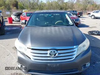 2012 Toyota Avalon z VIN 4T1BK3DB9CU450206, wystawiony jako IAAI lot #41163518 z przebiegiem 230 317 mil mil oraz . Historia ofert i sprzedaży dostępna na DreamBid. Obrazek 12.