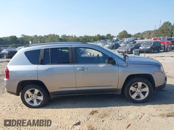 2015 Jeep Compass Sport with VIN 1C4NJCBB5FD110725, listed as a IAAI auction lot 40506090 with 132,207 mi miles. Bid and sale history available at carsss.com. Image 14.