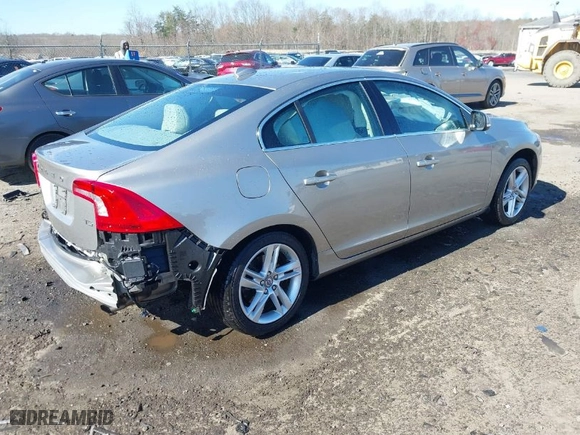 2014 Volvo S60 T5 with VIN YV1612FS8E1297431, listed as a IAAI auction lot 41876534 with 105,483 mi miles. Bid and sale history available at carsss.com. Image 4.