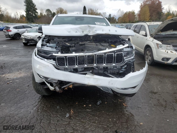 2024 Jeep Wagoneer Series II with VIN 1C4SJUBP0RS134872, listed as a Copart auction lot 81190354 with 0 mi miles and Salvage Title. Bid and sale history available at carsss.com. Image 5.