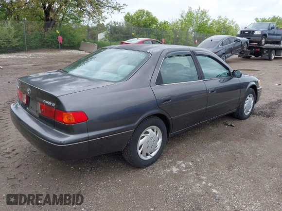 2000 Toyota Camry CE z VIN JT2BG22K3Y0530823, wystawiony jako IAAI lot #42365050 z przebiegiem 148 913 mil mil oraz . Historia ofert i sprzedaży dostępna na DreamBid. Obrazek 4.