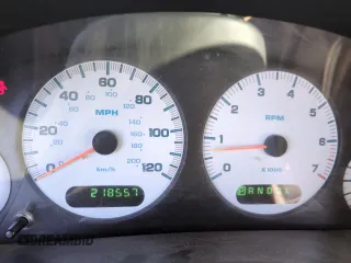 2002 Chrysler Town & Country eL with VIN 2C4GP34322R644608, listed as a Copart auction lot 46716585 with 218,557 mi miles and Clean Title. Bid and sale history available at carsss.com. Image 9.