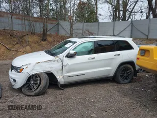 2018 Jeep Grand Cherokee Limited with VIN 1C4RJFBG0JC144620, listed as a IAAI auction lot 42018572 with 124,874 mi miles and . Bid and sale history available at DreamBid. Image 15.