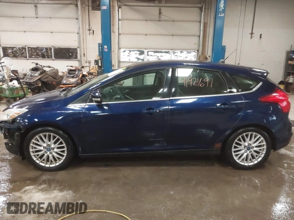 2012 Ford Focus SEL with VIN 1FAHP3M23CL137776, listed as a IAAI auction lot 41921697 with 189,217 mi miles. Bid and sale history available at carsss.com. Image 15.