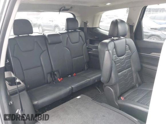 2020 Kia Telluride SX with VIN 5XYP5DHC8LG025376, listed as a IAAI auction lot 41832635 with 40,991 mi miles and . Bid and sale history available at DreamBid. Image 8.