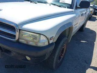 2000 Dodge Dakota Sport with VIN 1B7GG2AN9YS792231, listed as a IAAI auction lot 42174764 with 285,535 mi miles and . Bid and sale history available at carsss.com. Image 6.