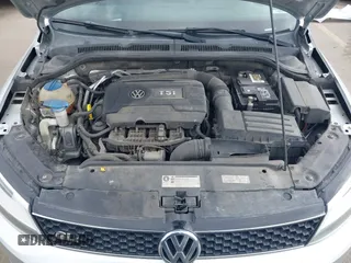2014 Volkswagen Jetta GLI Edition 30 с VIN 3VW4S7AJ2EM214517, выставлен на аукционе IAAI как лот 41662860 с пробегом 185 783 миль миль и . История ставок и продаж доступна на DreamBid. Изображение 10.