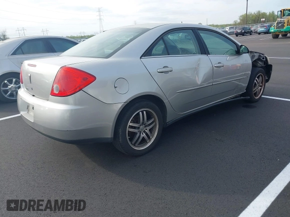 2008 Pontiac G6 with VIN 1G2ZG57B484160785, listed as a IAAI auction lot 41918692 with 219,013 mi miles. Bid and sale history available at carsss.com. Image 4.