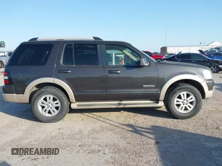2007 Ford Explorer Eddie Bauer with VIN 1FMEU74E97UB21570, listed as a IAAI auction lot 41999100 with 203,883 mi miles. Bid and sale history available at carsss.com. Image 14.