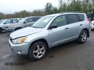 2008 Toyota RAV4 with VIN JTMBD33V985174122, listed as a IAAI auction lot 42050652 with 131,616 mi miles. Bid and sale history available at carsss.com. Image 2.