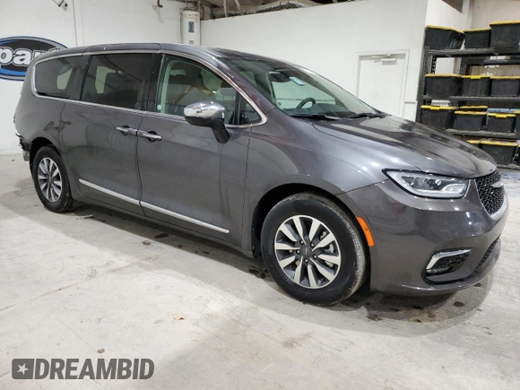 2023 Chrysler Pacifica Hybrid Limited с VIN 2C4RC1S75PR592297, выставлен на аукционе Copart как лот 53637925 с пробегом 39 249 миль миль и Списание • Salvage title. История ставок и продаж доступна на DreamBid. Изображение 4.