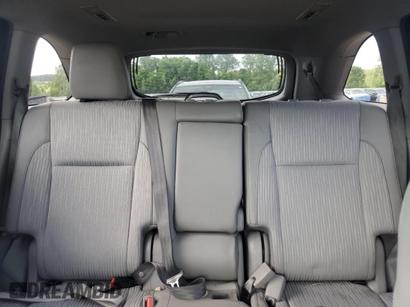 2019 Toyota Highlander LE with VIN 5TDBZRFH5KS930038, listed as a Copart auction lot 61880015 with 85,641 mi miles and Salvage title. Bid and sale history available at DreamBid. Image 10.