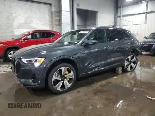 2022 Audi e-tron Premium Plus with VIN WA1LAAGE2NB009791, listed as a Copart auction lot 83365324 with 23,763 mi miles and Salvage Title. Bid and sale history available at carsss.com. Image 1.