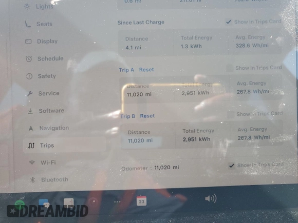 2023 Tesla Model Y Long Range z VIN 7SAYGDEE3PF862038, wystawiony jako Copart lot #57639325 z przebiegiem 11 020 mil mil oraz Szkoda całkowita • Salvage title. Historia ofert i sprzedaży dostępna na DreamBid. Obrazek 9.