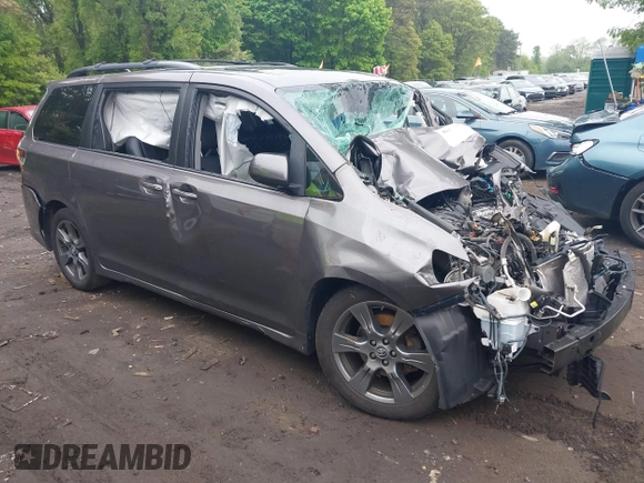 2019 Toyota Sienna SE with VIN 5TDXZ3DC4KS014221, listed as a IAAI auction lot 42275498 with 32,381 mi miles and . Bid and sale history available at DreamBid. Image 1.