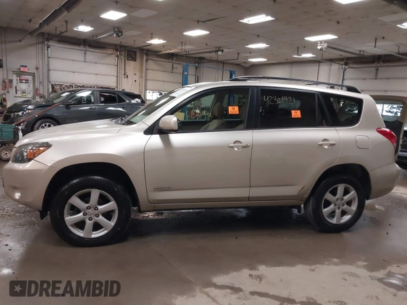 2006 Toyota RAV4 Limited z VIN JTMZD31VX66009253, wystawiony jako IAAI lot #42301921 z przebiegiem 226 000 mil mil oraz . Historia ofert i sprzedaży dostępna na DreamBid. Obrazek 12.