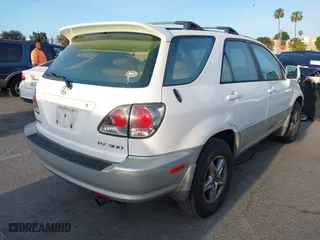 2001 Lexus RX 300 with VIN JTJHF10U710189612, listed as a IAAI auction lot 41927971 with 132,144 mi miles. Bid and sale history available at carsss.com. Image 4.