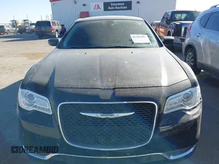2018 Chrysler 300 Touring with VIN 2C3CCAAG9JH275955, listed as a IAAI auction lot 41399482 with 80,121 mi miles. Bid and sale history available at carsss.com. Image 12.