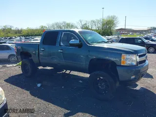 2007 Chevrolet Silverado 1500 LTZ with VIN 2GCEK13M071572981, listed as a IAAI auction lot 42054093 with 284,423 mi miles. Bid and sale history available at carsss.com. Image 13.