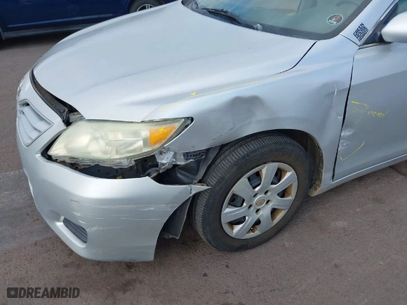 2010 Toyota Camry with VIN 4T1BF3EK2AU095962, listed as a IAAI auction lot 41573716 with 75,222 mi miles. Bid and sale history available at carsss.com. Image 6.