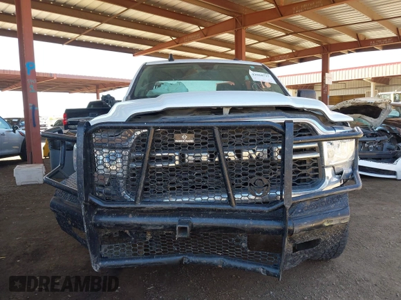 2020 Ram 2500 Tradesman z VIN 3C6UR5HJ2LG111495, wystawiony jako IAAI lot #42068717 z przebiegiem 172 052 mil mil oraz . Historia ofert i sprzedaży dostępna na DreamBid. Obrazek 12.
