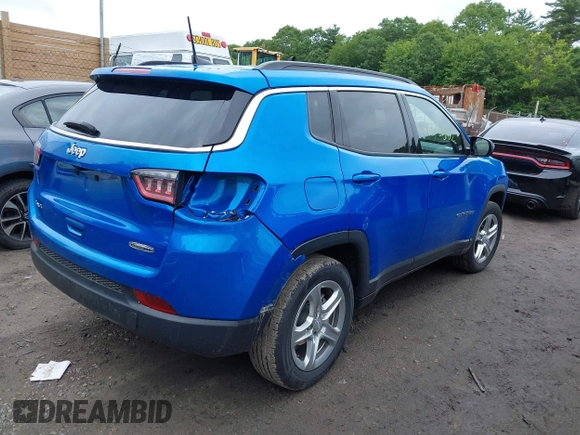 2024 Jeep Compass Latitude with VIN 3C4NJDBN9RT606397, listed as a IAAI auction lot 42533102 with 30,835 mi miles and . Bid and sale history available at DreamBid. Image 4.