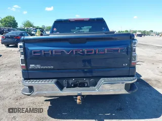 2020 Chevrolet Silverado 1500 LT z VIN 1GCUYDED0LZ330282, wystawiony jako IAAI lot #42091221 z przebiegiem 40 320 mil mil oraz . Historia ofert i sprzedaży dostępna na DreamBid. Obrazek 16.