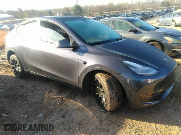 2022 Tesla Model Y Long Range with VIN 7SAYGDEE9NF424928, listed as a IAAI auction lot 41807225 with Not Provided miles and . Bid and sale history available at carsss.com. Image 1.
