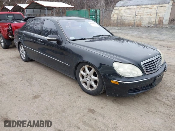 2005 Mercedes-Benz S-Class 4.3L with VIN WDBNG83J15A442273, listed as a IAAI auction lot 41556519 with 222,481 mi miles. Bid and sale history available at carsss.com. Image 1.
